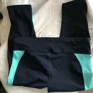 Gap Fit Workout Capris, SzL.               19-9HOW